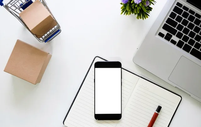 workstation, laptop, desk, office, phone, notebook, box, shopping cart, mobile phone, smartphone, notepad, flatlay, workstation, workstation, workstation, workstation, workstation, laptop, shopping cart. Mobila köpresor